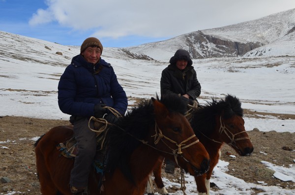 Mongolia Winter Tour – nomadic Kazakh family ger stay in January