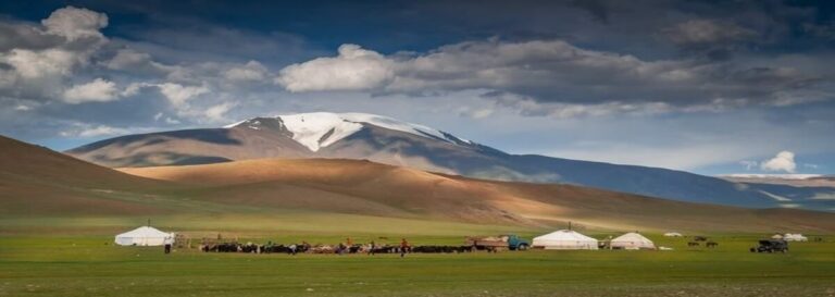 Nomads of the Altai Tavan Bogd national park