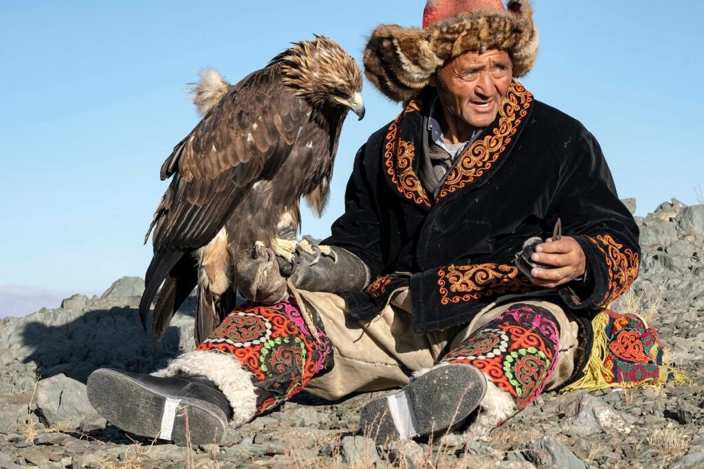 mongolian eagle hunting tradition 1