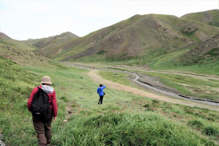 Trekking to the Yolyn Am (Eagle Valley) in Mongolia