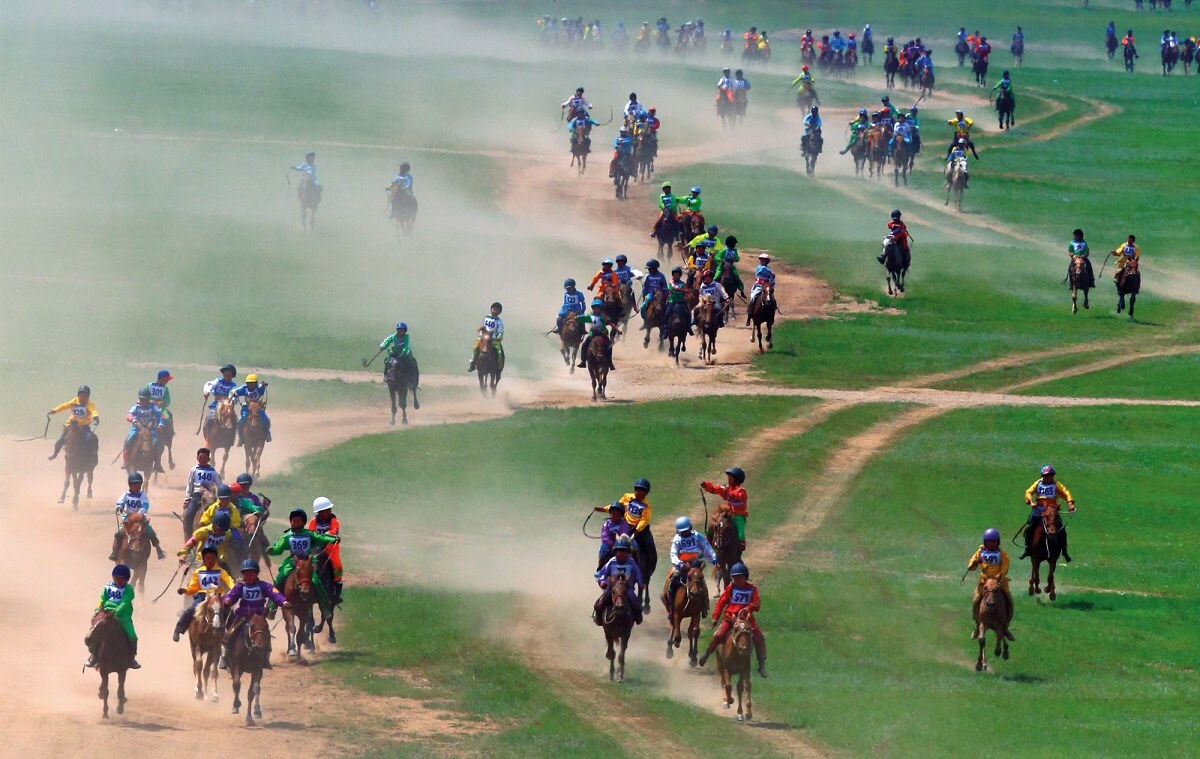 horse racing in mongolia