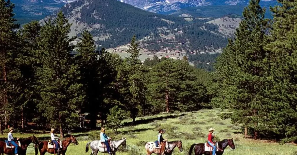 Altai mountains horse trekking routes