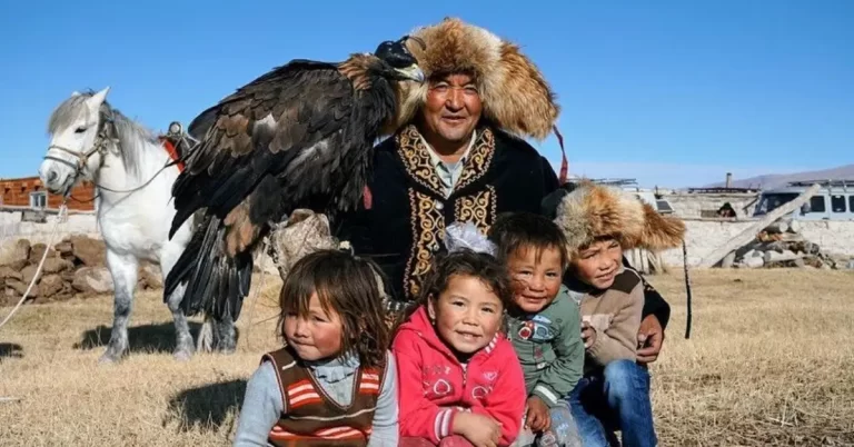 Daily Life of Eagle Hunter Families eagle hunters