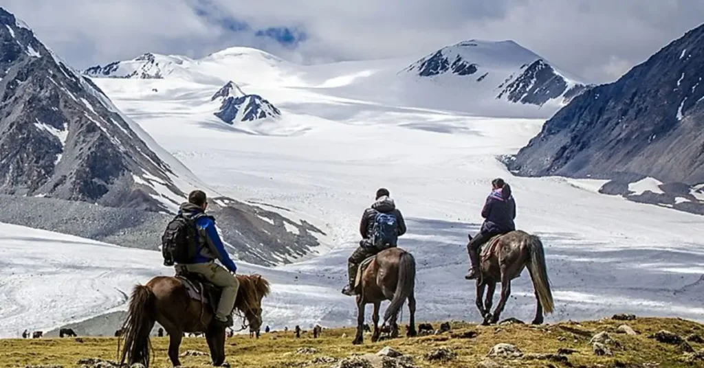Winter Horse Trekking in Altai_ A Unique Challenge Mongolia winter tour